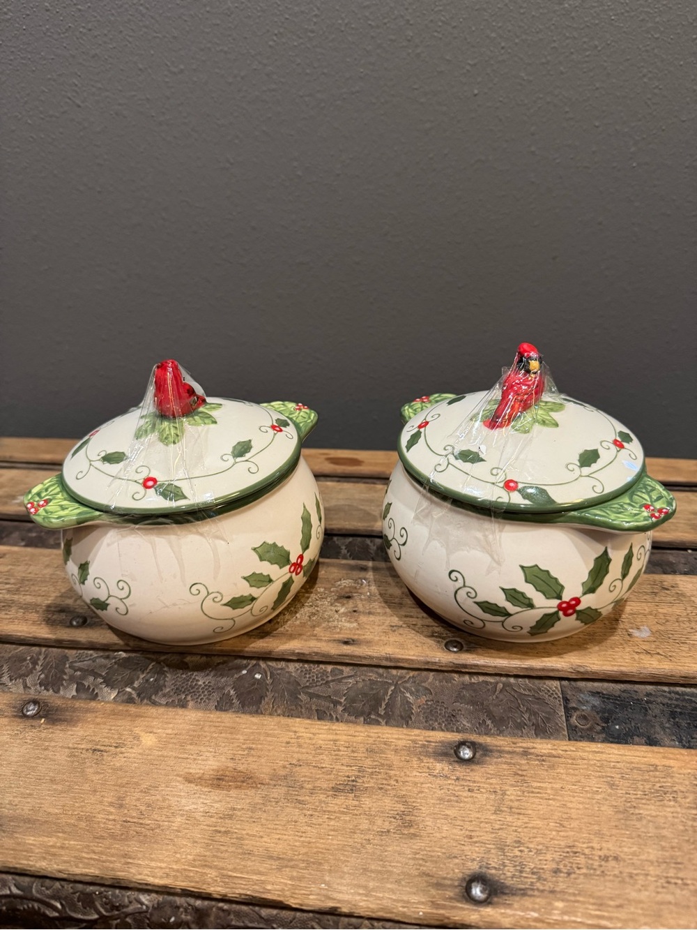 Temp-Tations Cream Ceramic Ovenware with Holliday Design and Red Cardinal